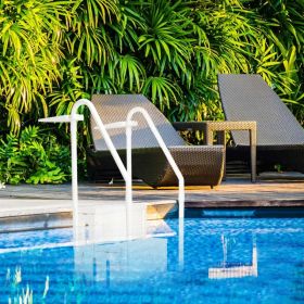 85X68X198cm PE Swimming Pool Escalator White (Option: defaulttitle)